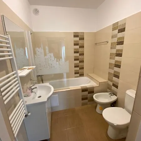 Sim Seaside T2 דירה Năvodari